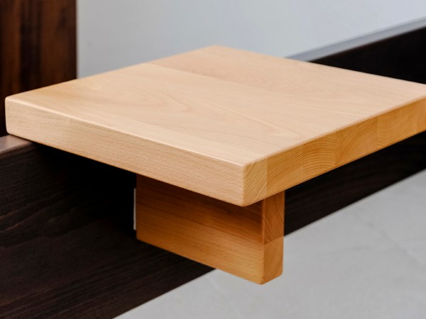 Závěsná police hranatá